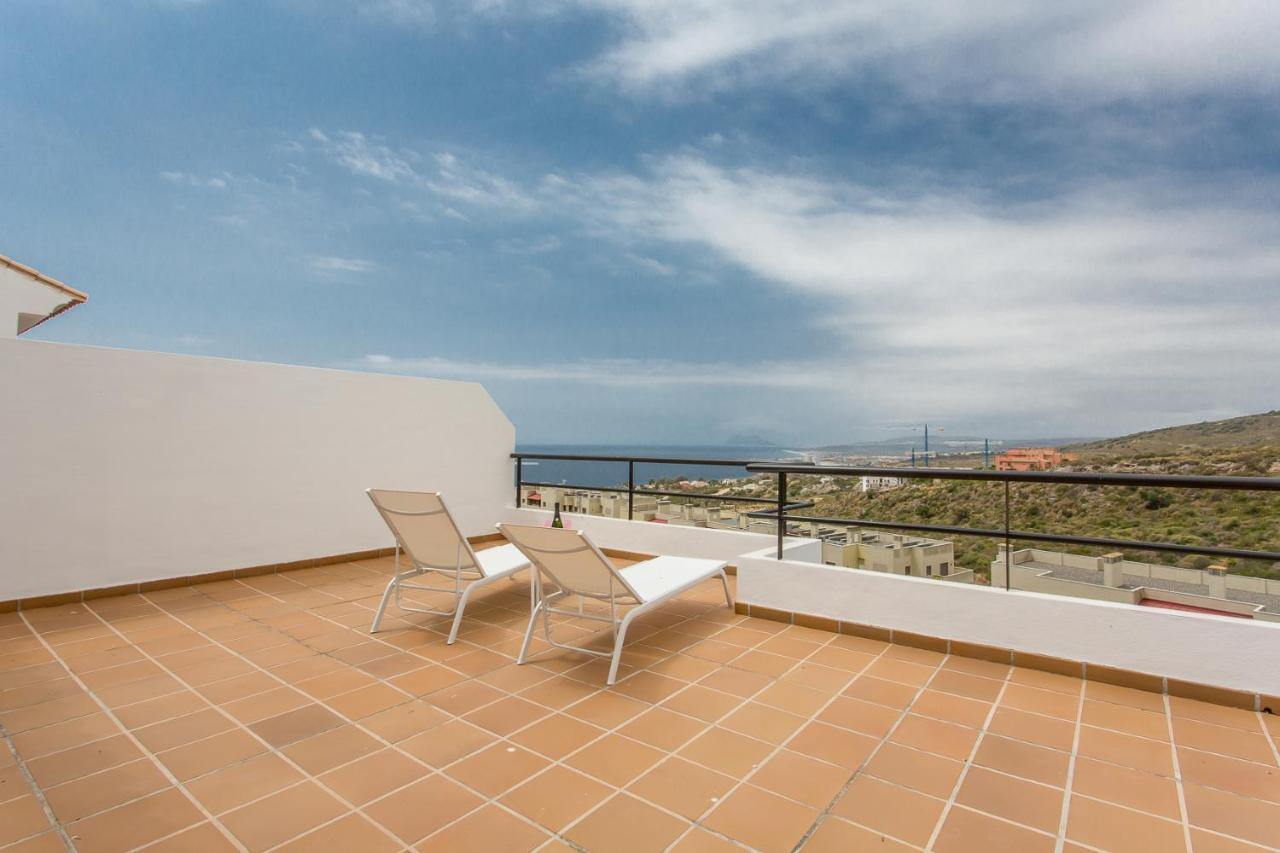 Вилла Manilva Townhouse With Spectacular Views Of Gibraltar Экстерьер фото