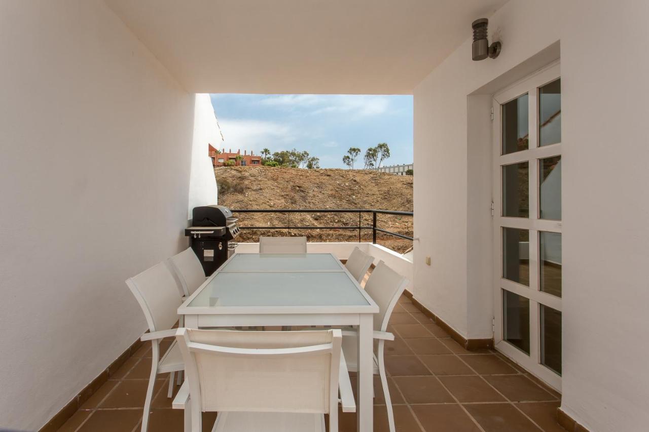 Вилла Manilva Townhouse With Spectacular Views Of Gibraltar Экстерьер фото
