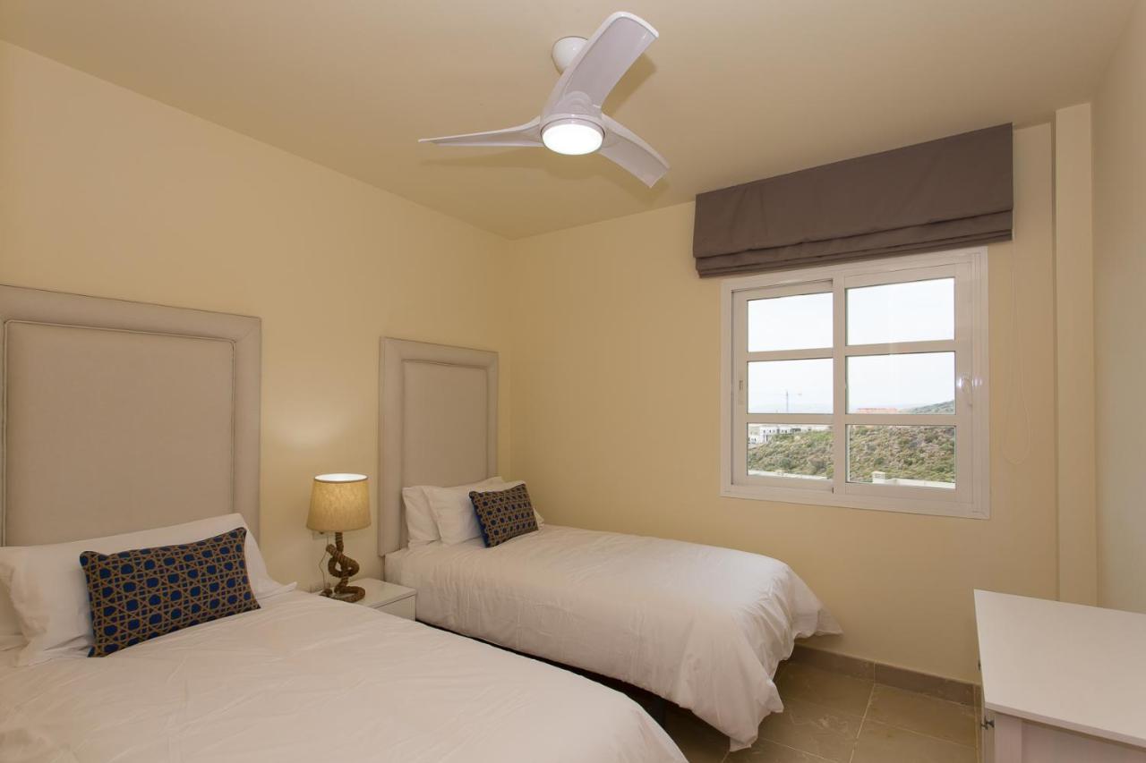 Вилла Manilva Townhouse With Spectacular Views Of Gibraltar Экстерьер фото