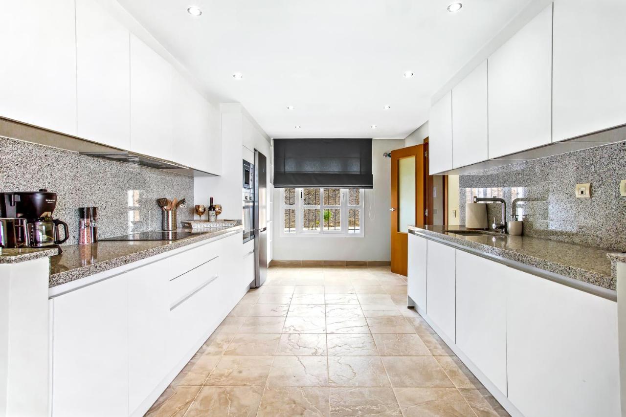 Вилла Manilva Townhouse With Spectacular Views Of Gibraltar Экстерьер фото