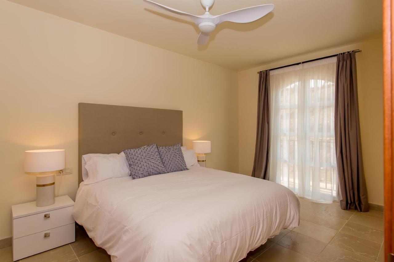 Вилла Manilva Townhouse With Spectacular Views Of Gibraltar Экстерьер фото