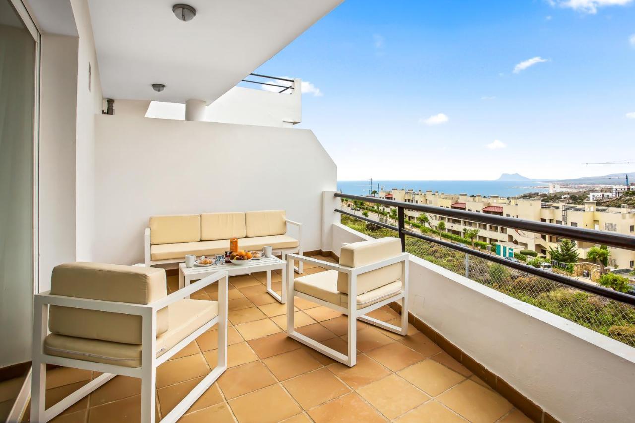 Вилла Manilva Townhouse With Spectacular Views Of Gibraltar Экстерьер фото